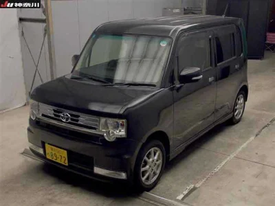 TOYOTA PIXIS SPACE