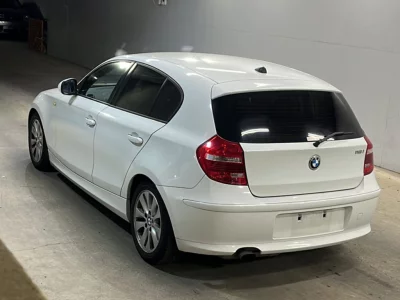 BMW 1 SERIES