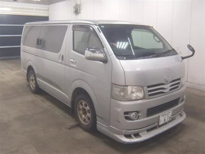 TOYOTA HIACE VAN