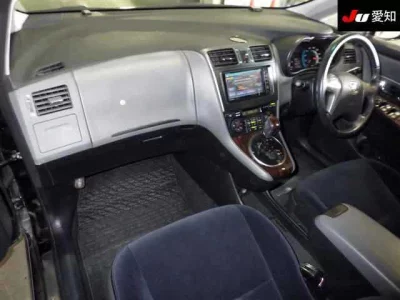 TOYOTA MARK X ZIO