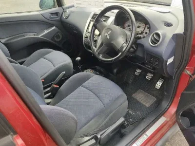 MITSUBISHI COLT