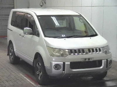 MITSUBISHI DELICA D5