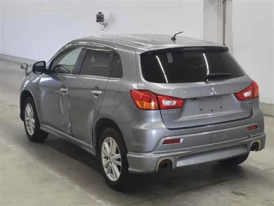 MITSUBISHI RVR