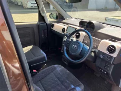 TOYOTA PORTE