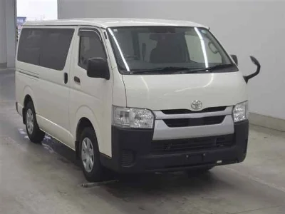 TOYOTA HIACE VAN
