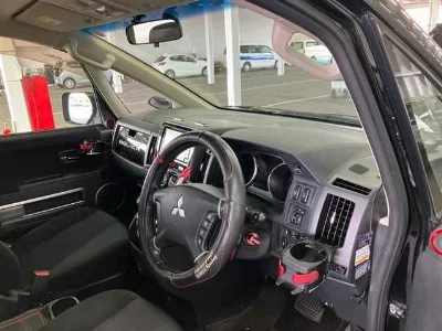 MITSUBISHI DELICA D5