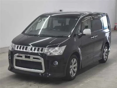 MITSUBISHI DELICA D5