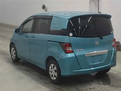 HONDA FREED SPIKE