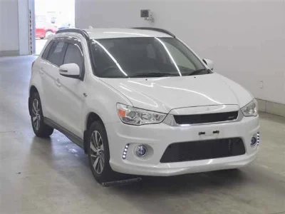MITSUBISHI RVR