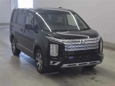MITSUBISHI DELICA D5