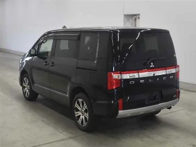 MITSUBISHI DELICA D5