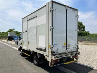 TOYOTA DYNA