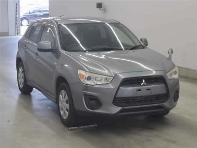 MITSUBISHI RVR