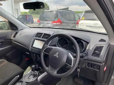 MITSUBISHI RVR
