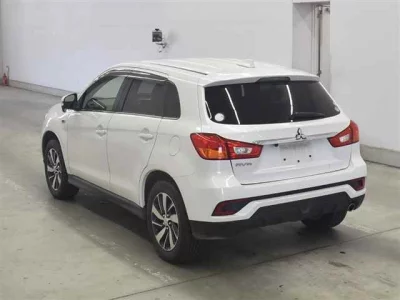 MITSUBISHI RVR