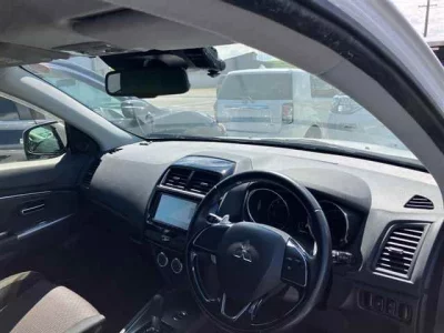 MITSUBISHI RVR