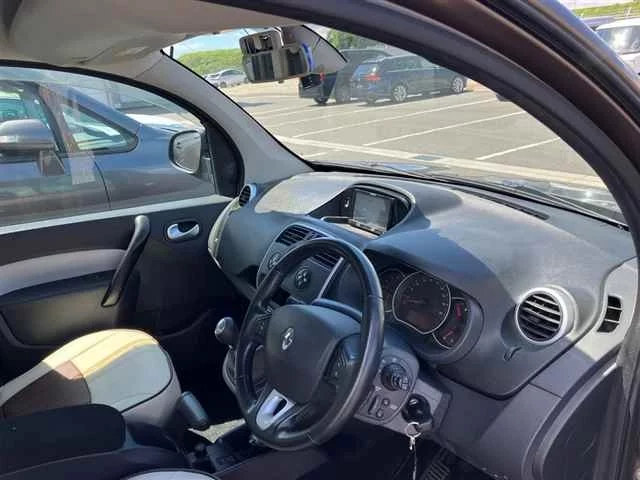 Renault Kangoo  с аукциона в Японии