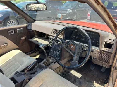 TOYOTA CARINA