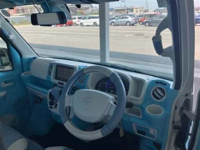 NISSAN CLIPPER VAN