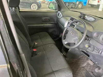 TOYOTA BB