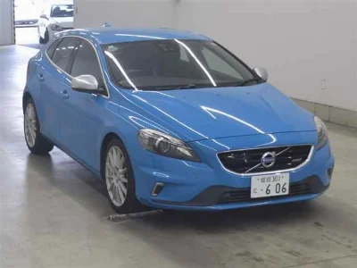 VOLVO V40