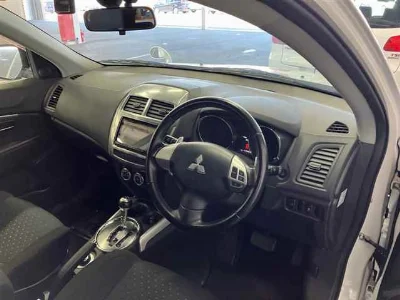 MITSUBISHI RVR