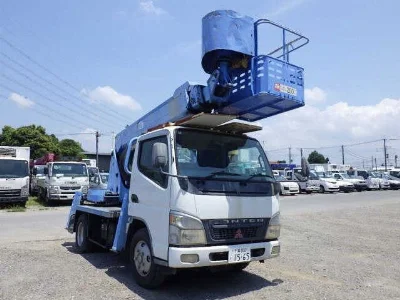 MITSUBISHI CANTER
