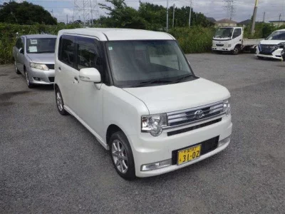 TOYOTA PIXIS SPACE
