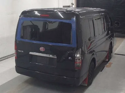 TOYOTA HIACE