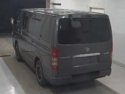 TOYOTA REGIUS VAN