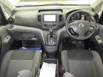 NISSAN NV200
