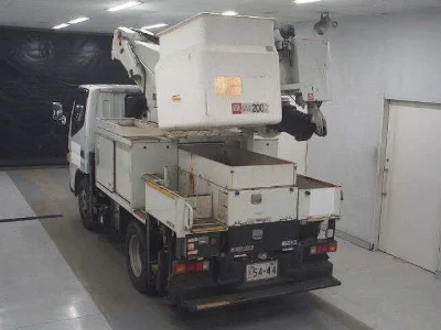 MITSUBISHI CANTER