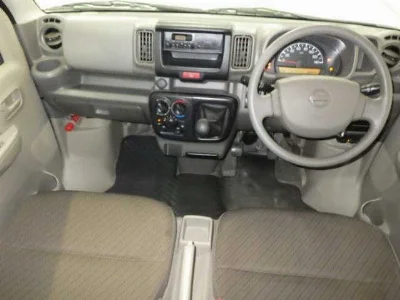 NISSAN CLIPPER VAN