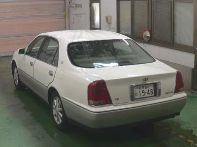 TOYOTA CROWN MAJESTA