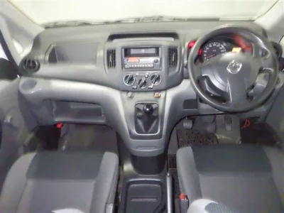 NISSAN NV200