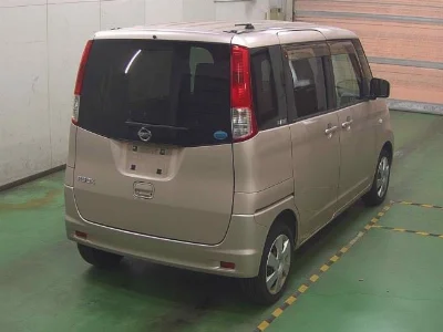 NISSAN ROOX
