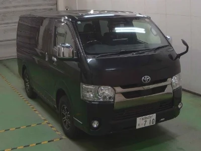 TOYOTA HIACE VAN
