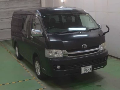 TOYOTA REGIUS VAN