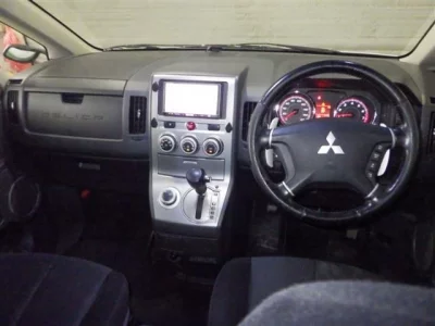 MITSUBISHI DELICA D5