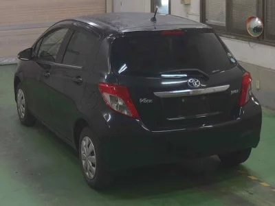 TOYOTA VITZ