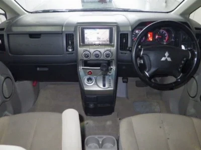 MITSUBISHI DELICA D5