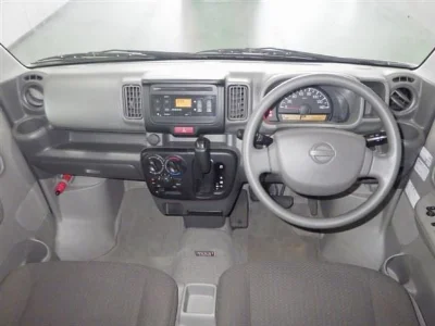 NISSAN CLIPPER VAN