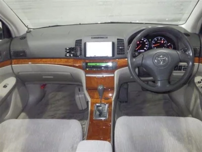 TOYOTA PREMIO