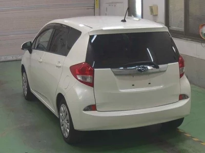 SUBARU TREZIA