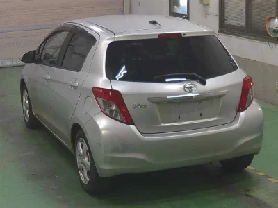 TOYOTA VITZ