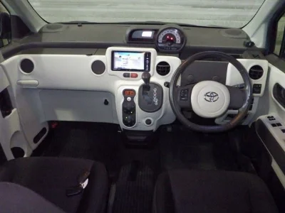 TOYOTA SPADE
