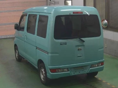 TOYOTA PIXIS VAN