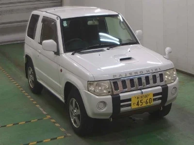 MITSUBISHI PAJERO MINI