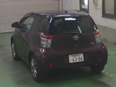 TOYOTA IQ