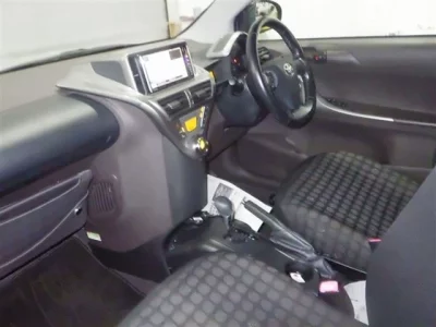 TOYOTA IQ